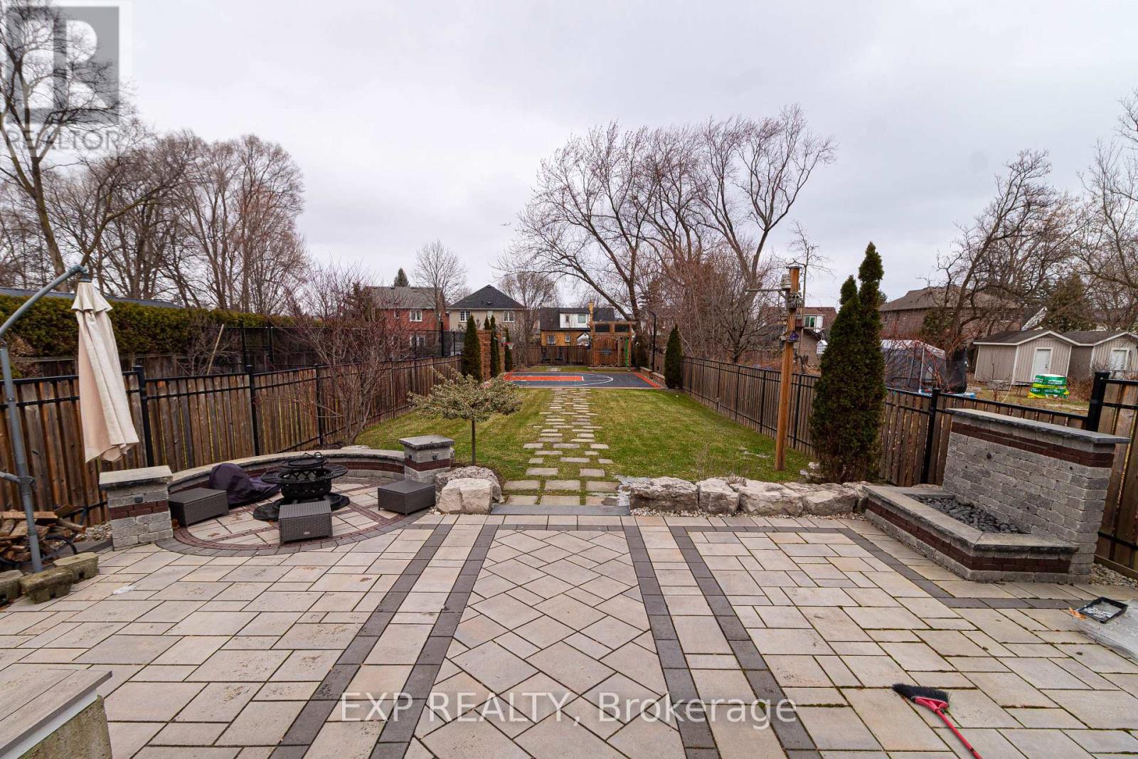 1357 Alexandra Avenue, Mississauga, Ontario  L5E 2A8 - Photo 33 - W12656240