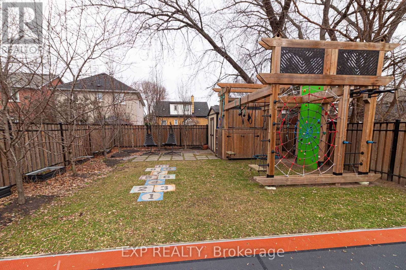 1357 Alexandra Avenue, Mississauga, Ontario  L5E 2A8 - Photo 38 - W12656240