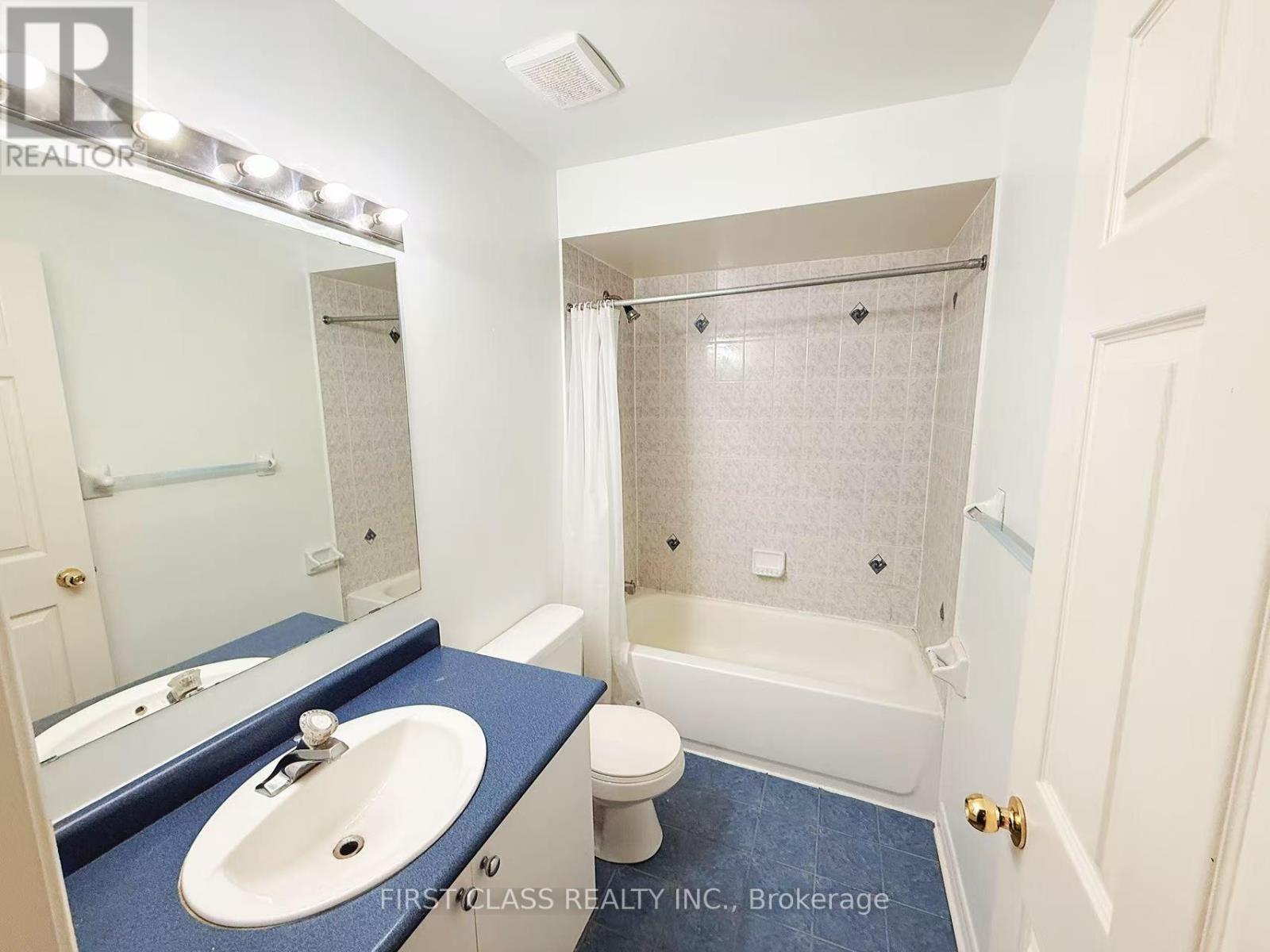 3892 Manatee Way, Mississauga, Ontario  L5M 6P7 - Photo 13 - W12679682