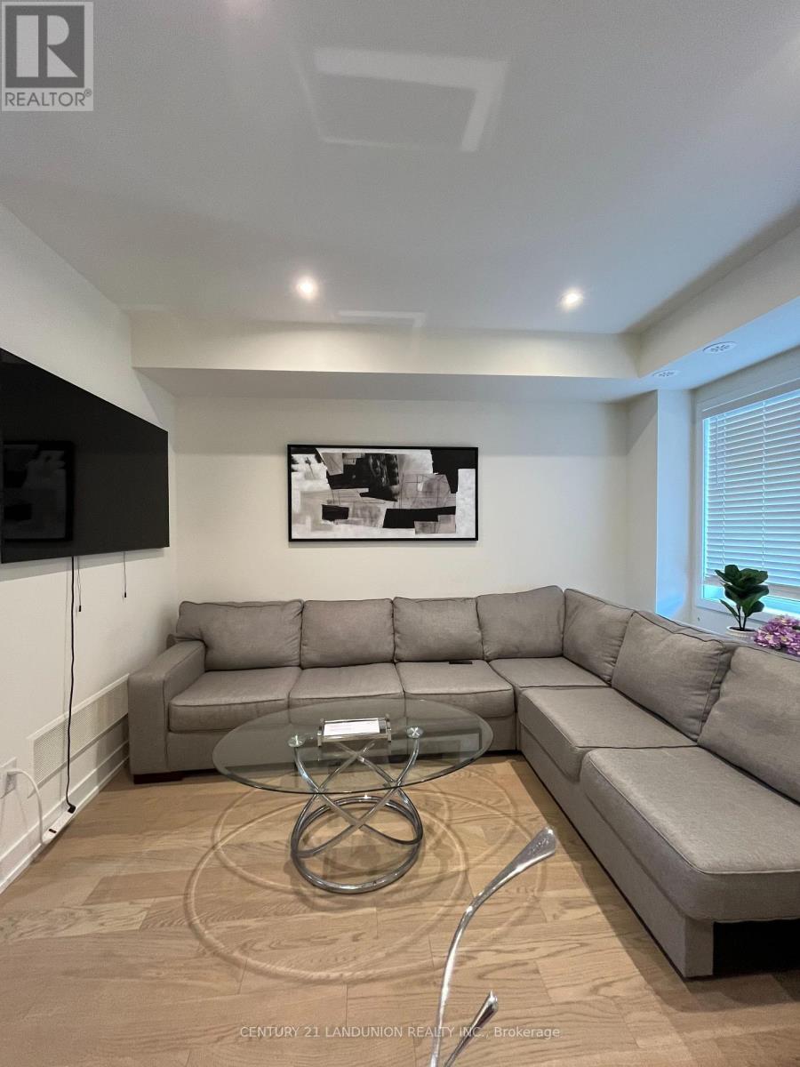 2 Nd Floor - 116 William Duncan Road, Toronto, Ontario  M3K 0C7 - Photo 4 - W12685184