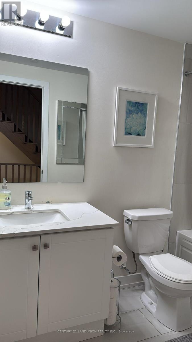 2 Nd Floor - 116 William Duncan Road, Toronto, Ontario  M3K 0C7 - Photo 6 - W12685184