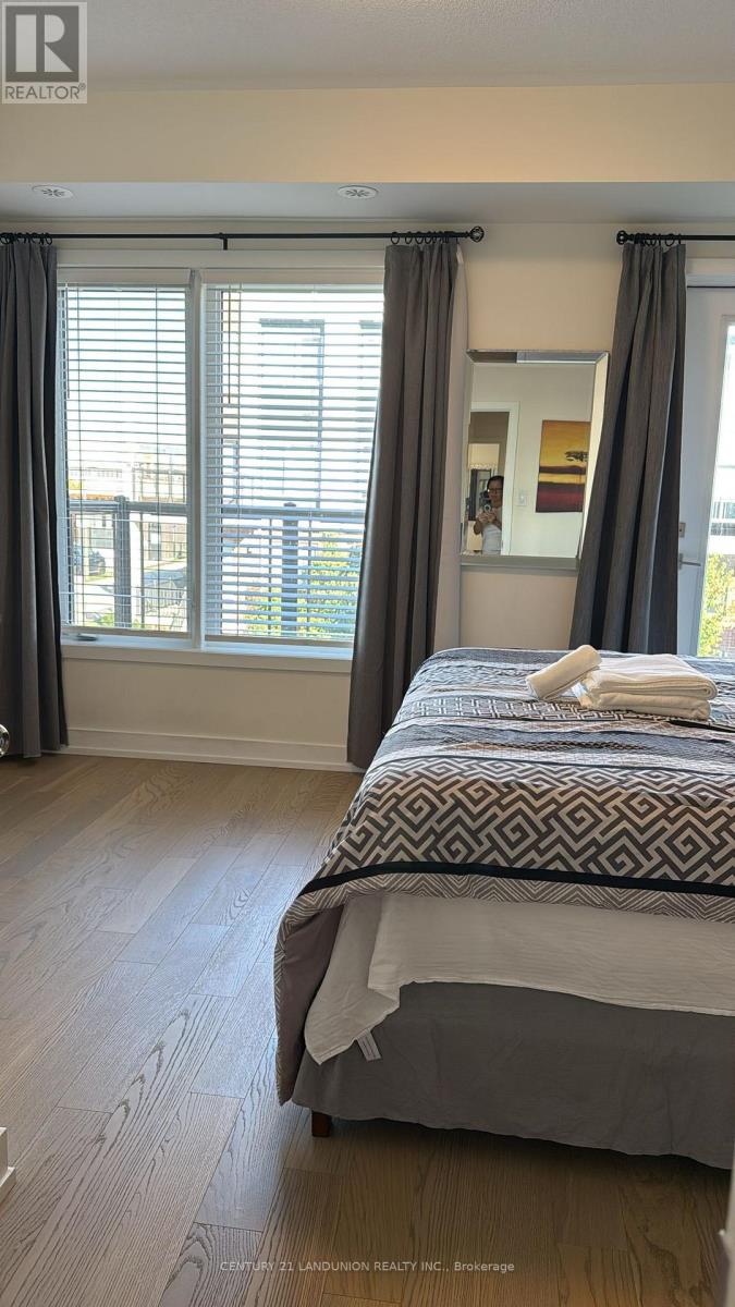 2 Nd Floor - 116 William Duncan Road, Toronto, Ontario  M3K 0C7 - Photo 9 - W12685184