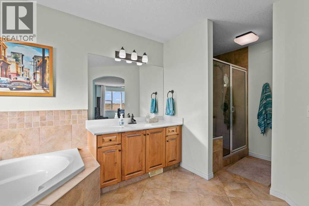 61 Boulder Creek Manor Se, Langdon, Alberta  T0J 1X3 - Photo 21 - A2268451