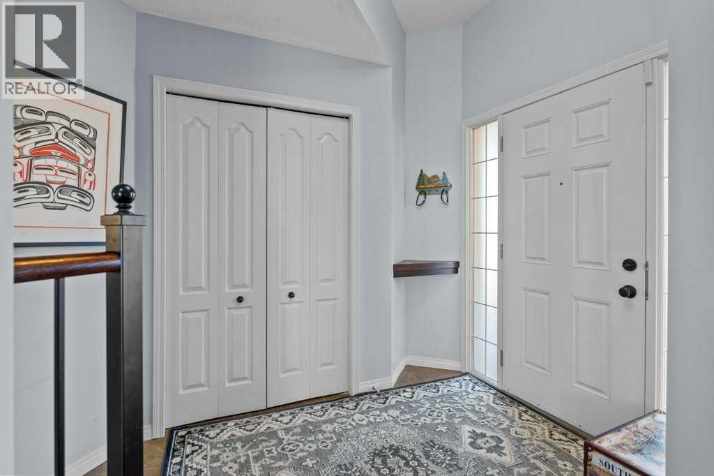 61 Boulder Creek Manor Se, Langdon, Alberta  T0J 1X3 - Photo 3 - A2268451