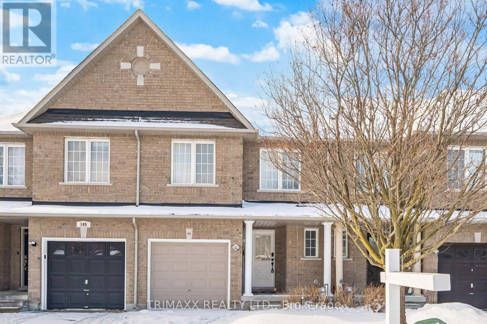 151 Coleridge Drive, Newmarket, Ontario  L3X 2T4 - Photo 2 - N12662460