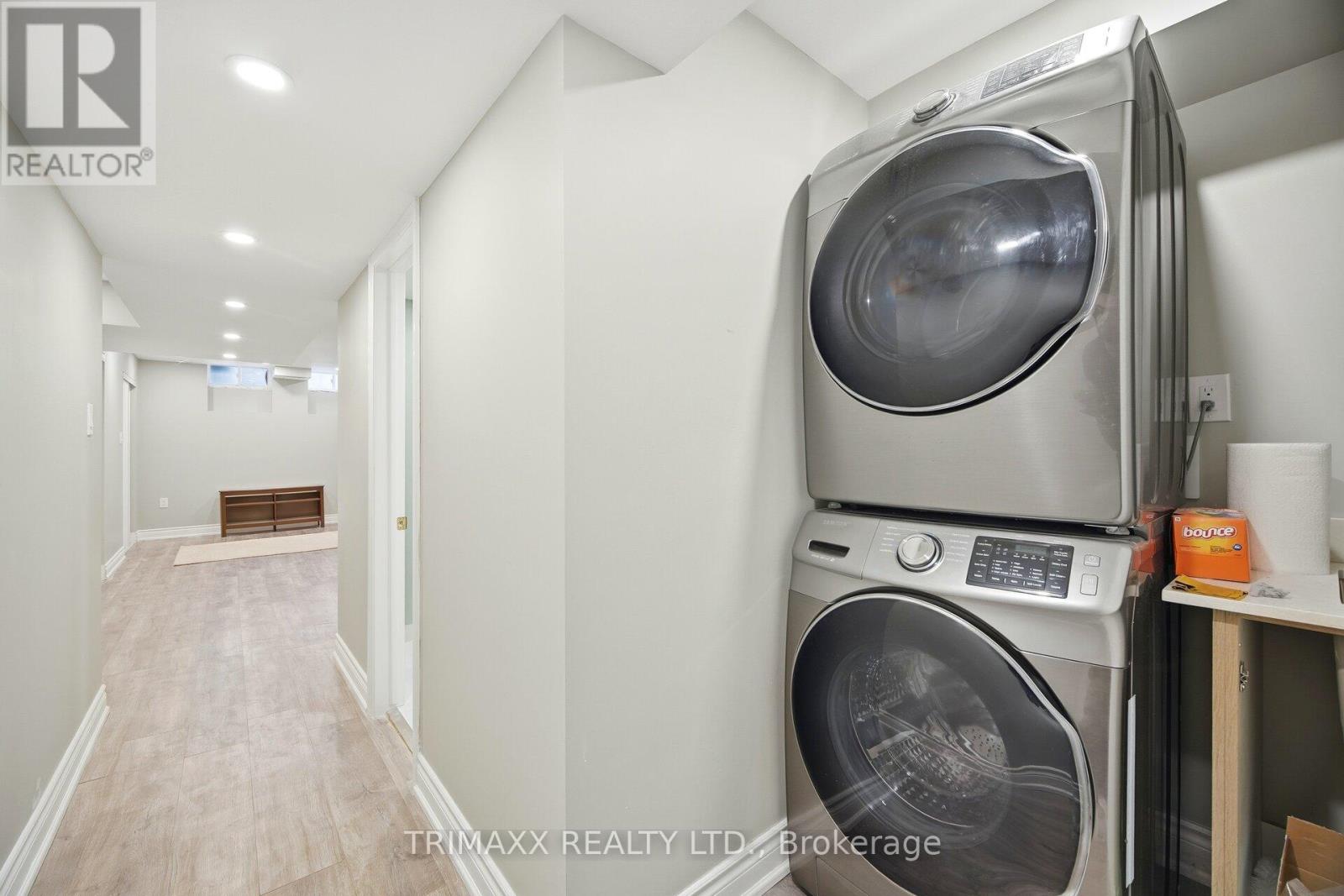 151 Coleridge Drive, Newmarket, Ontario  L3X 2T4 - Photo 35 - N12662460