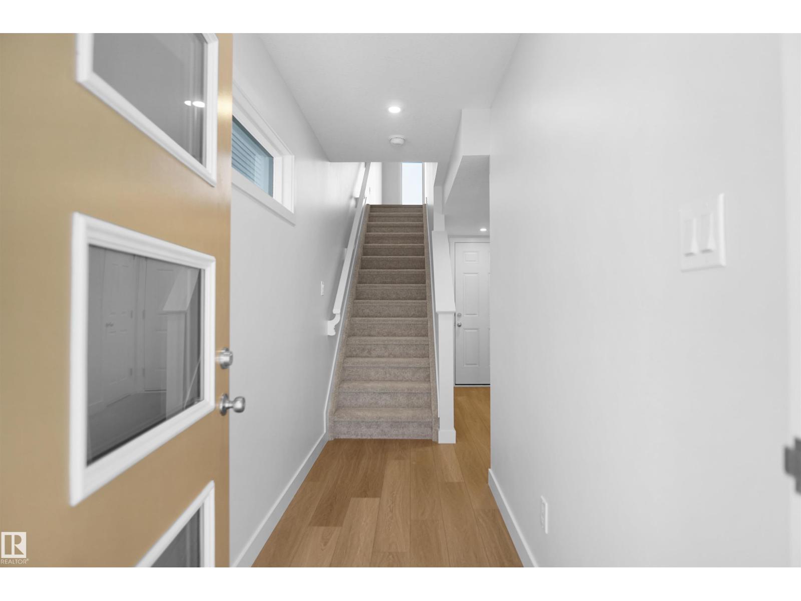 932 19 Av Nw, Edmonton, Alberta  T6T 1J1 - Photo 3 - E4463844