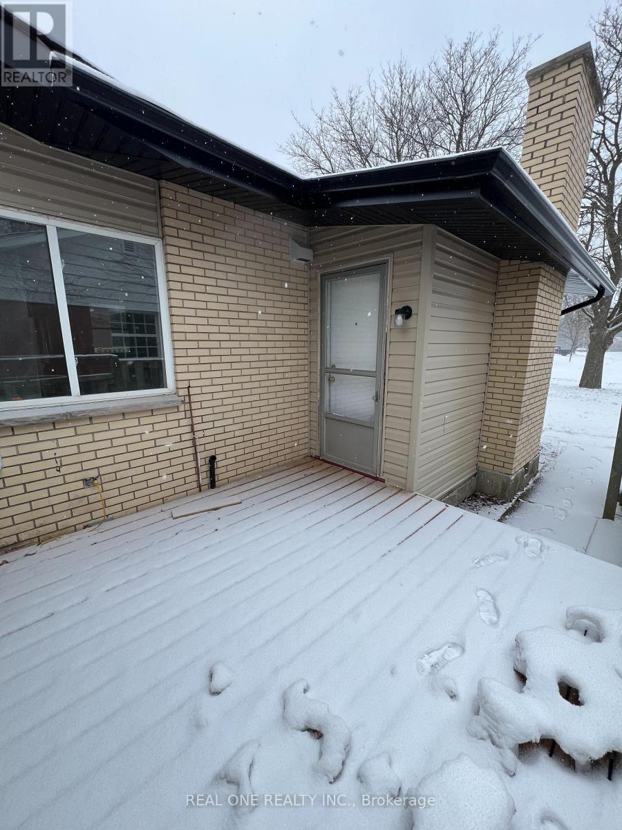 566 Middlewoods Drive, London North, Ontario  N6G 1W4 - Photo 47 - X12674716