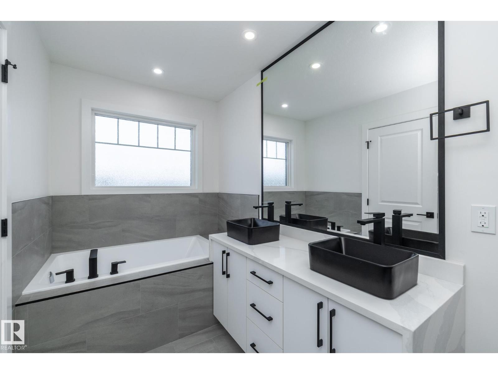 9805 106 Av, Morinville, Alberta  T8R 2P2 - Photo 16 - E4469728