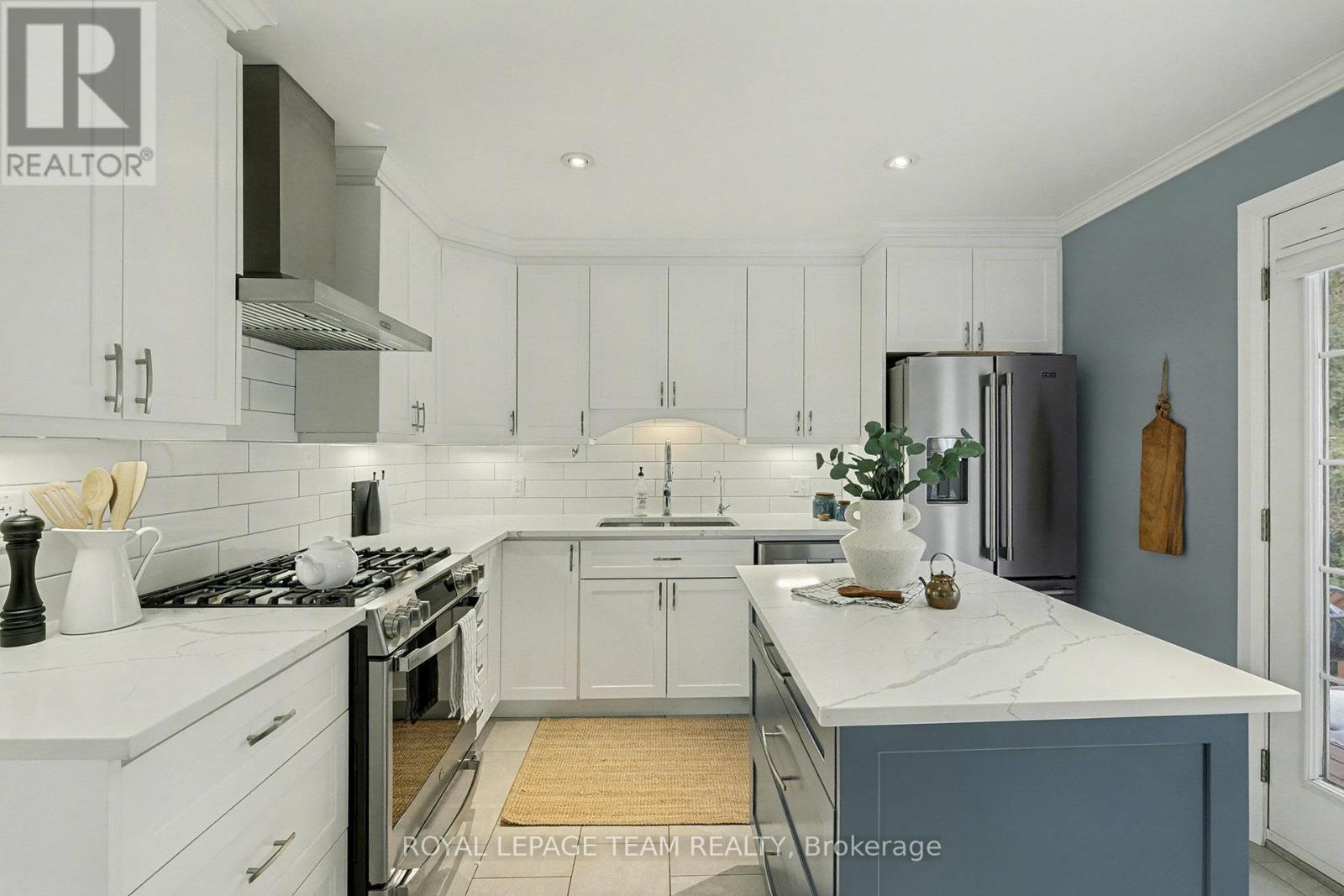 4298 Schell Street, South Dundas, Ontario  K0C 2H0 - Photo 3 - X12685214