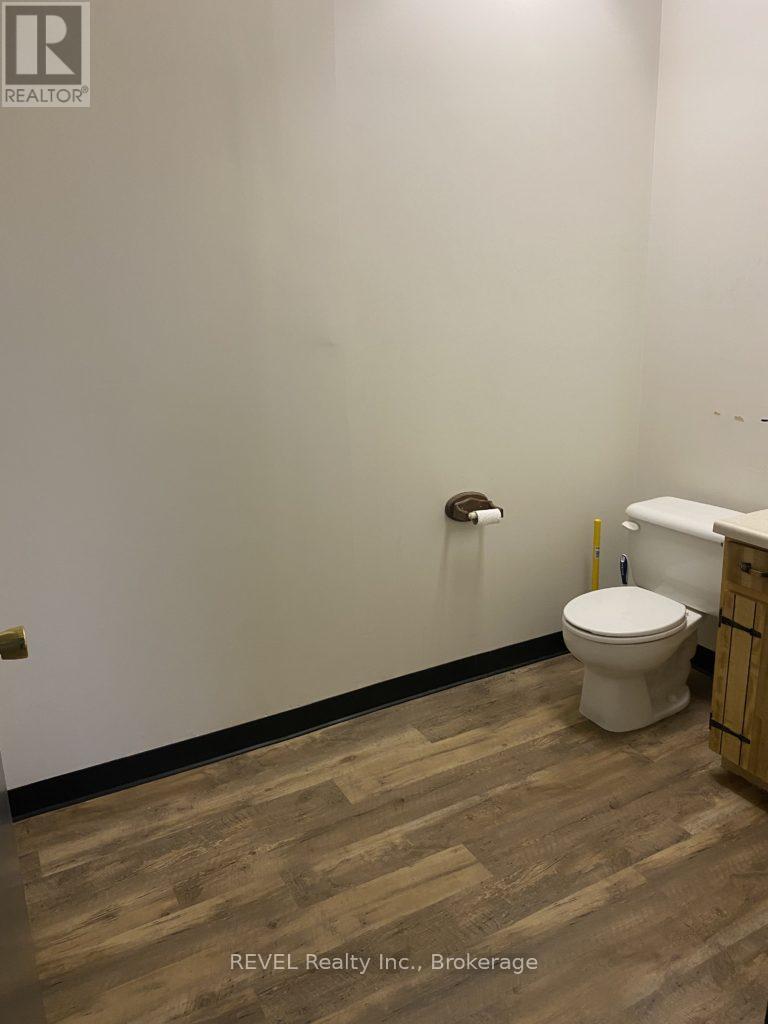 201 - 112 Queenston Street, St. Catharines, Ontario  L2R 2Z4 - Photo 6 - X12685198