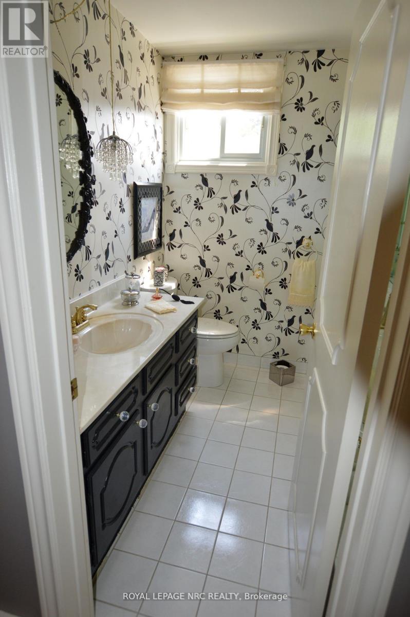 68 Pine, Thorold, Ontario  L2V 3L4 - Photo 11 - X12685202