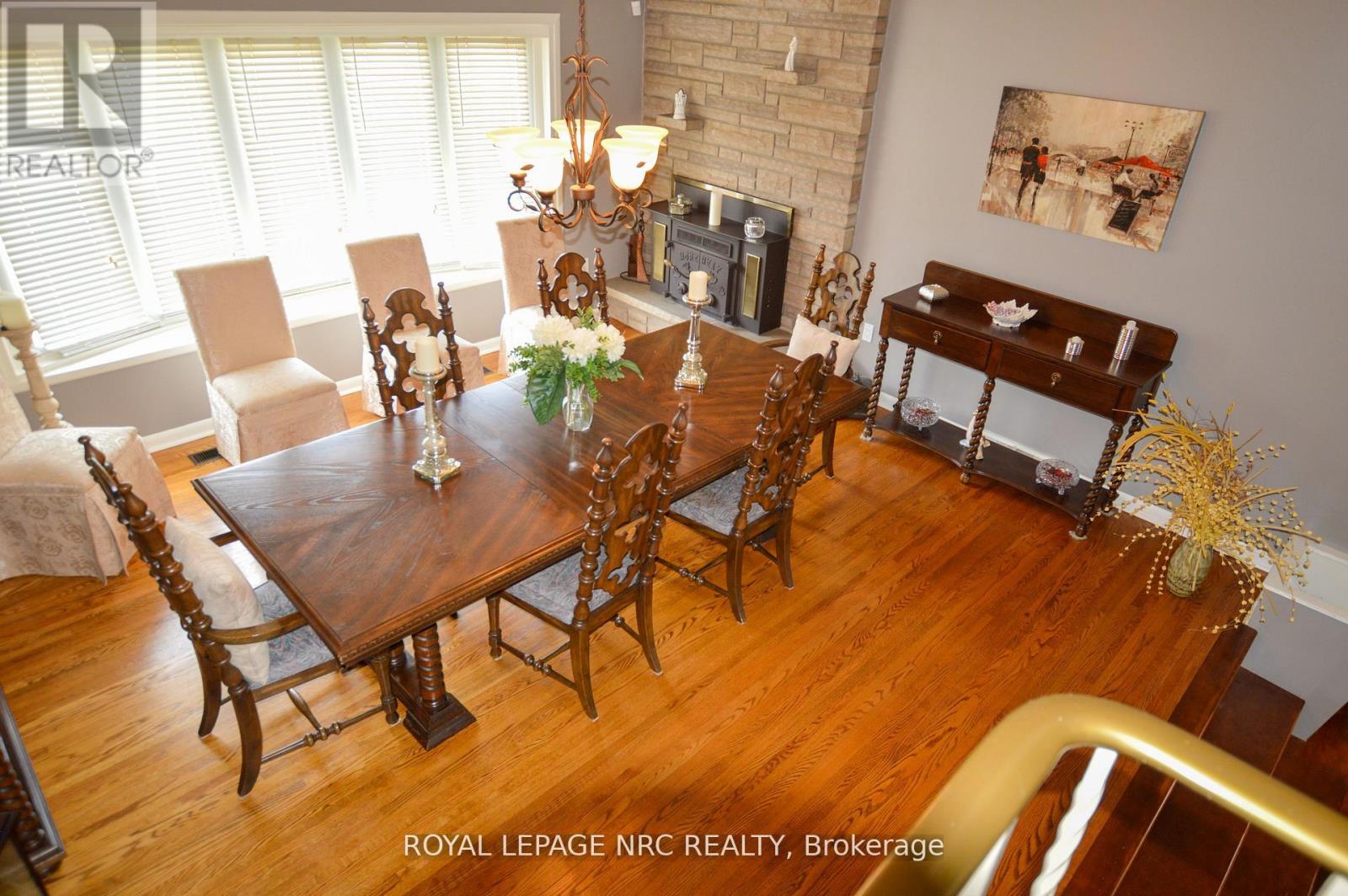 68 Pine, Thorold, Ontario  L2V 3L4 - Photo 2 - X12685202