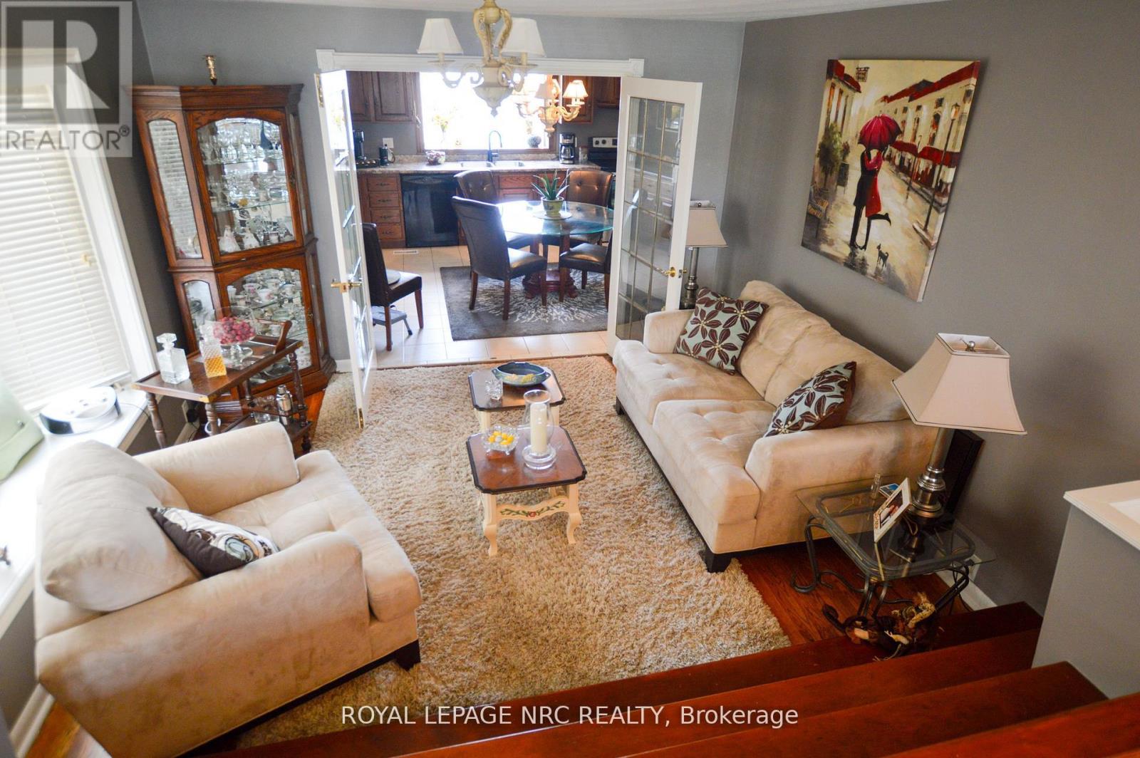 68 Pine, Thorold, Ontario  L2V 3L4 - Photo 4 - X12685202