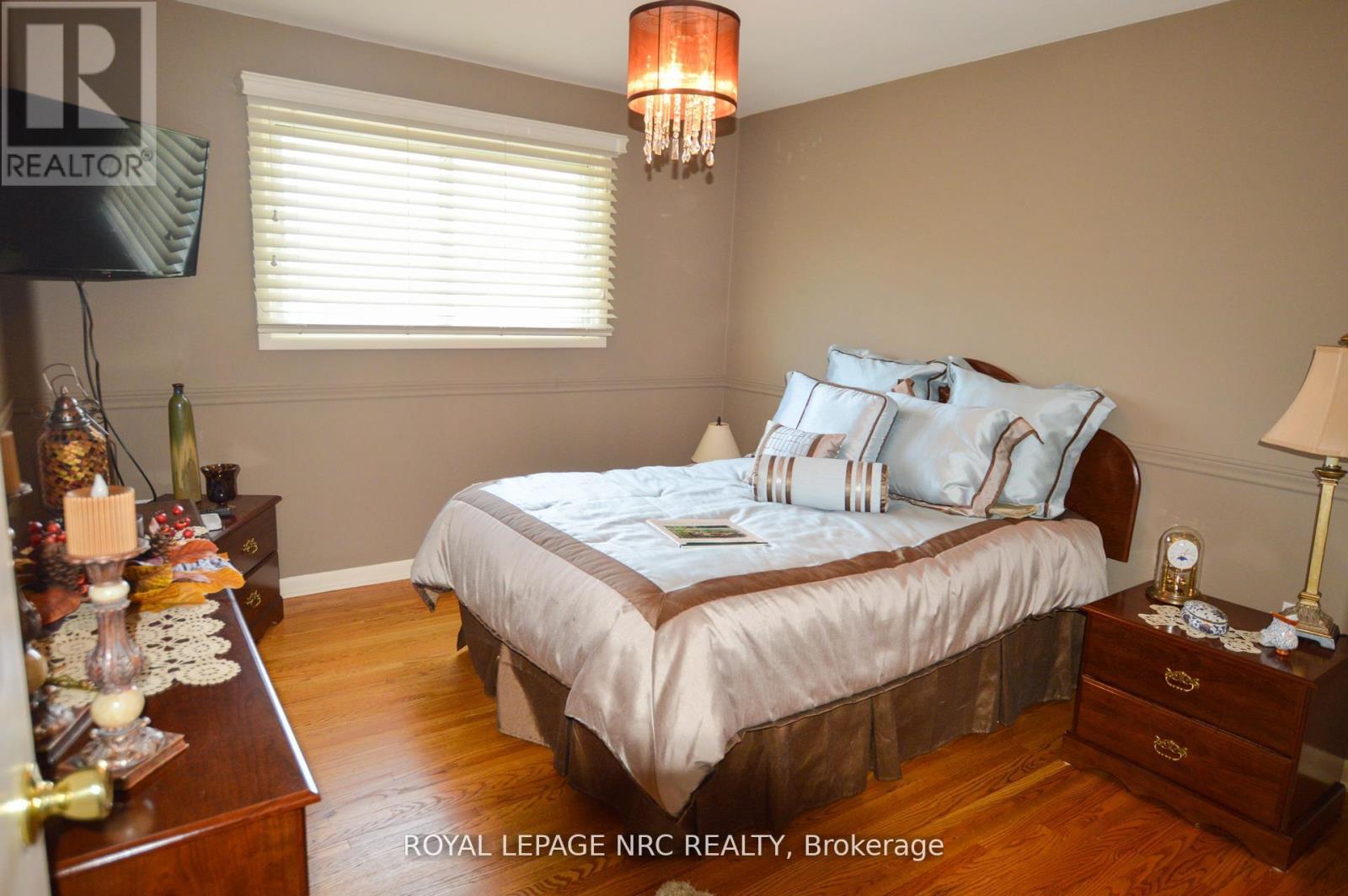 68 Pine, Thorold, Ontario  L2V 3L4 - Photo 9 - X12685202