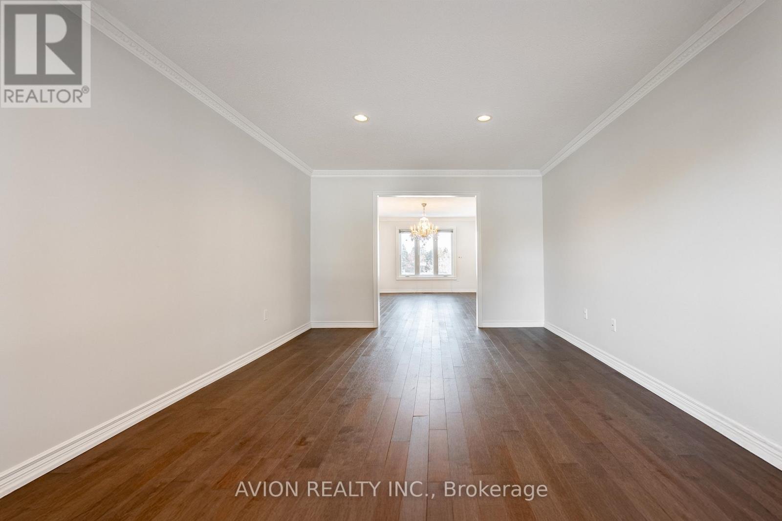 103 Spadina Road, Richmond Hill, Ontario  L4B 2Y9 - Photo 10 - N12685210