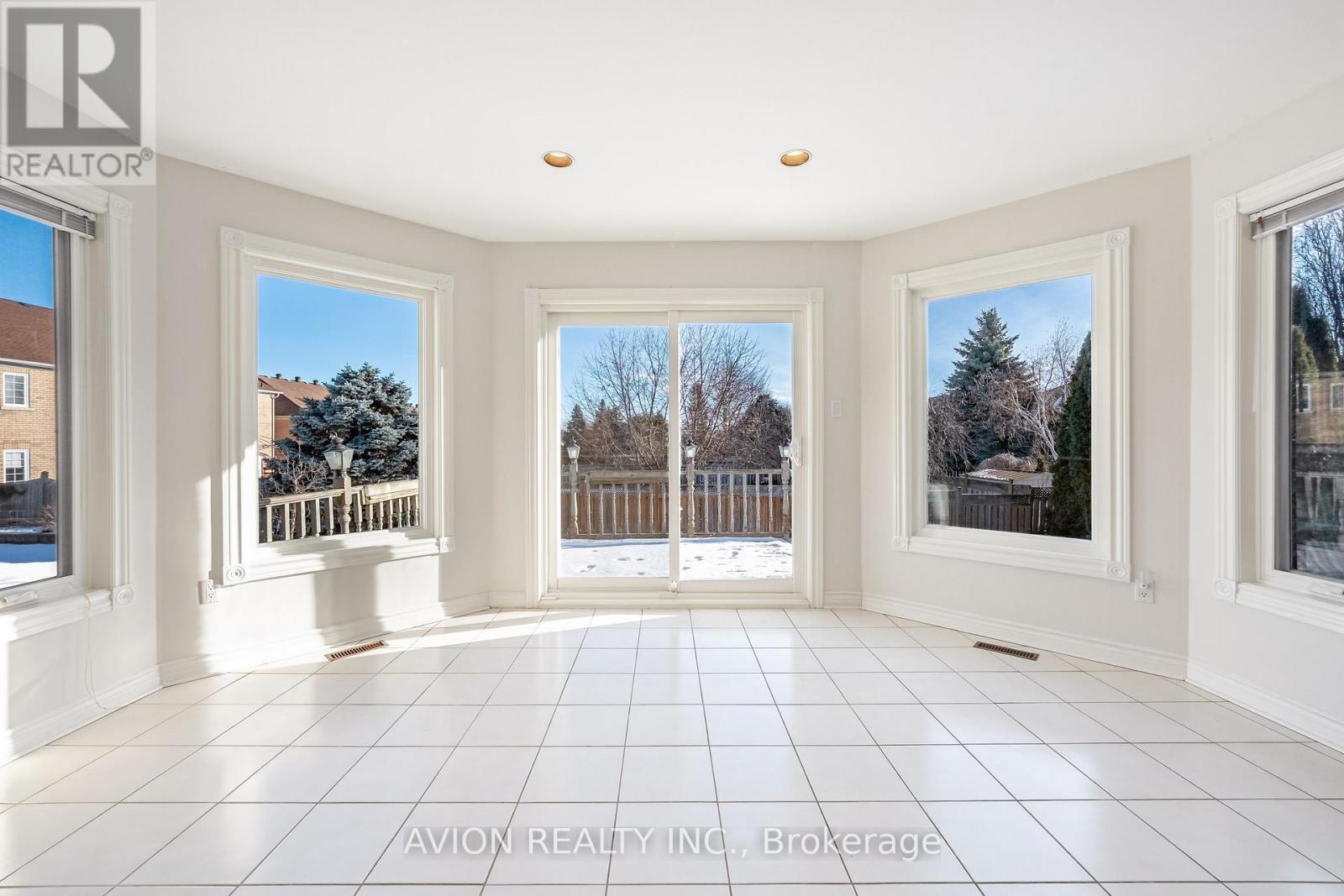 103 Spadina Road, Richmond Hill, Ontario  L4B 2Y9 - Photo 13 - N12685210