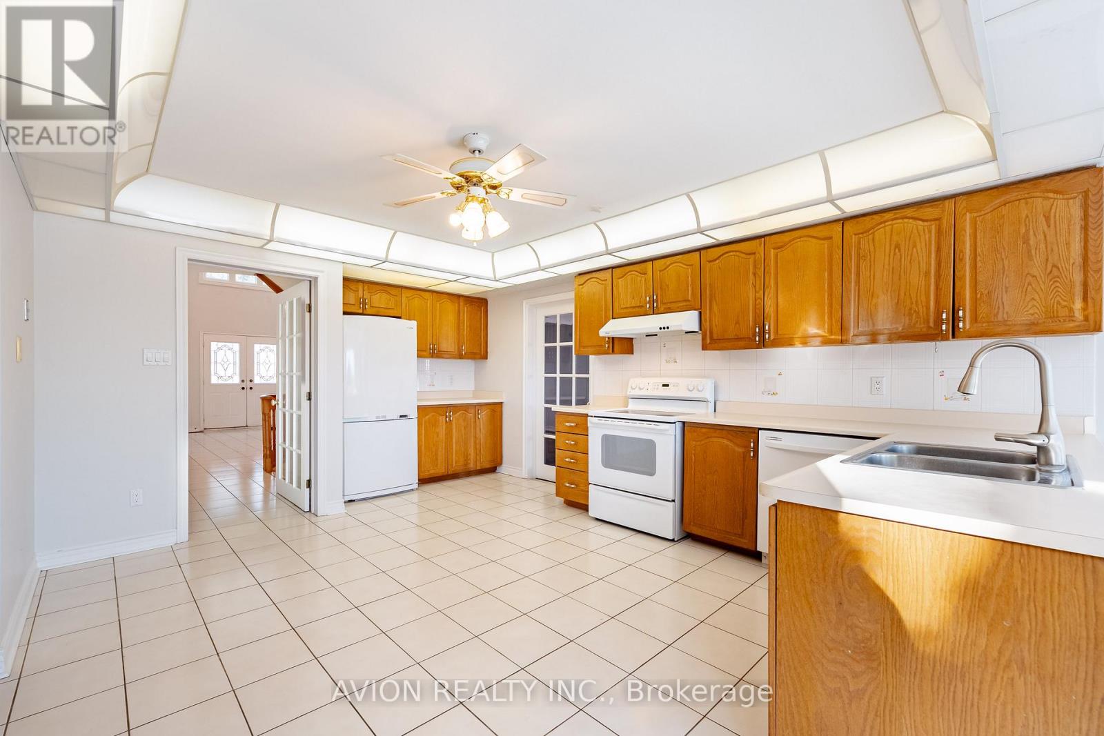 103 Spadina Road, Richmond Hill, Ontario  L4B 2Y9 - Photo 14 - N12685210