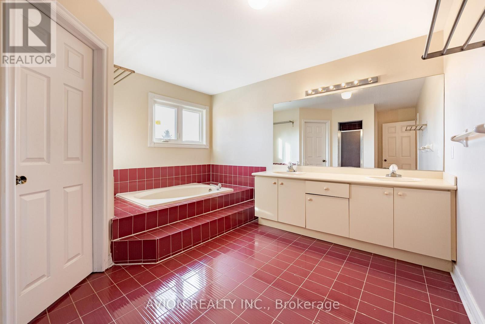 103 Spadina Road, Richmond Hill, Ontario  L4B 2Y9 - Photo 29 - N12685210