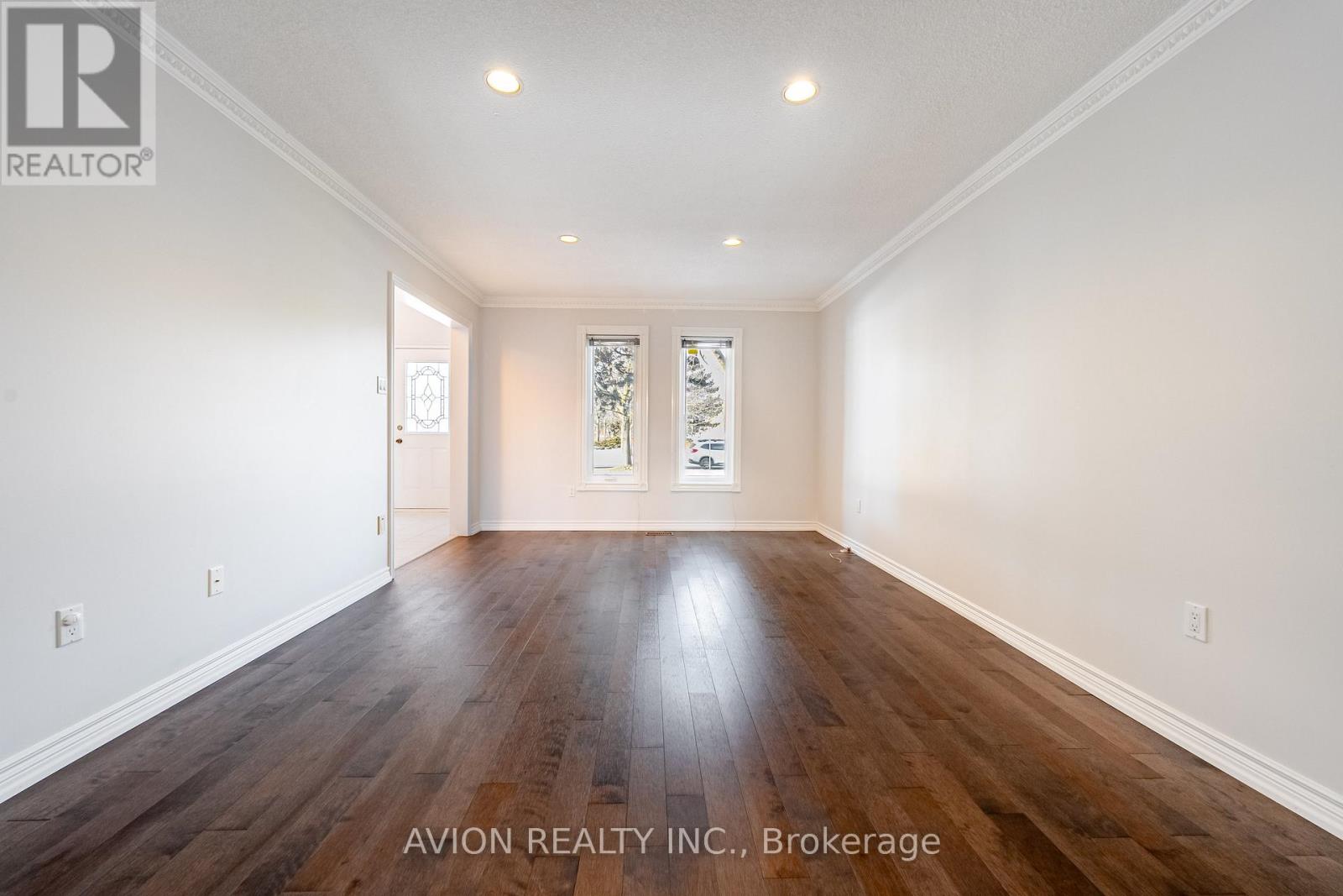 103 Spadina Road, Richmond Hill, Ontario  L4B 2Y9 - Photo 9 - N12685210