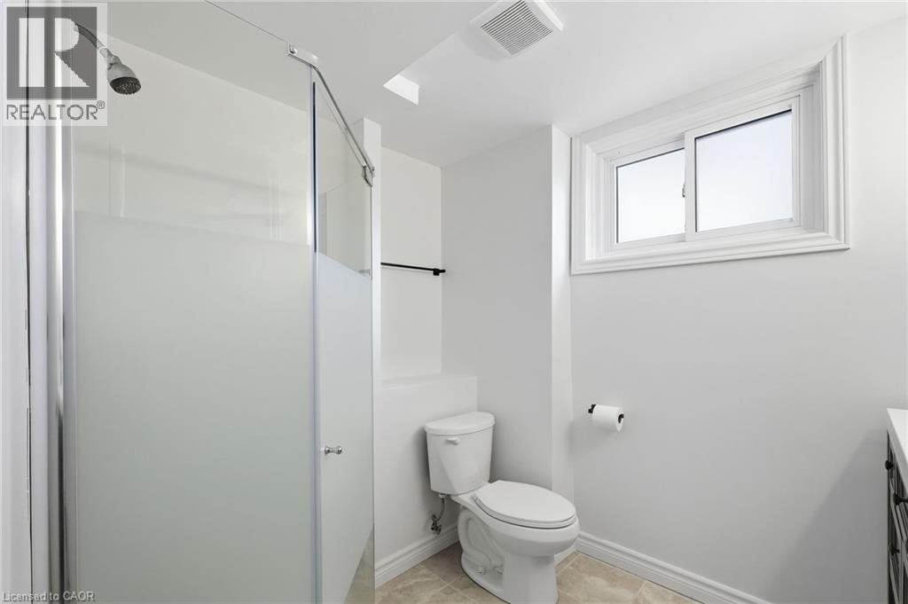 Photo 17 of 29 for 73 Aldborough Avenue