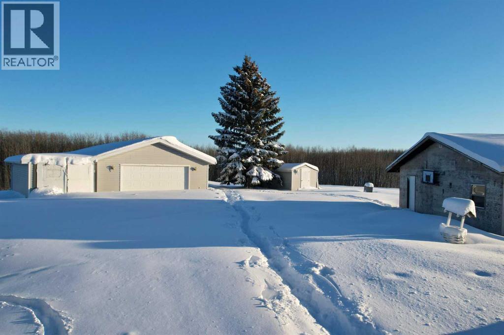 111, 59528 Range Road 55, Rural Barrhead No. 11, Alberta  T7N 1N3 - Photo 4 - A2276333