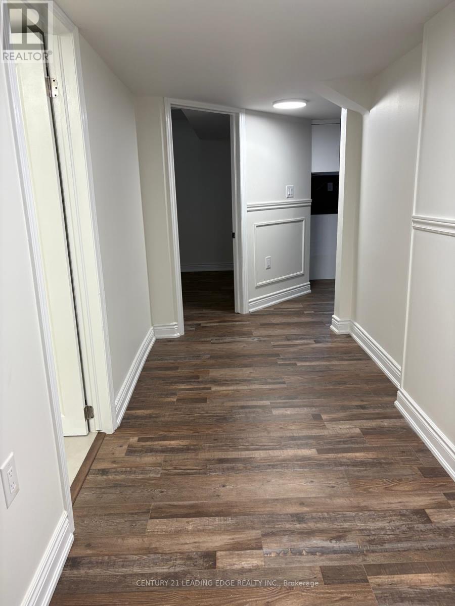 968 Summerbreeze Court, Mississauga, Ontario  L5V 1E1 - Photo 7 - W12685230