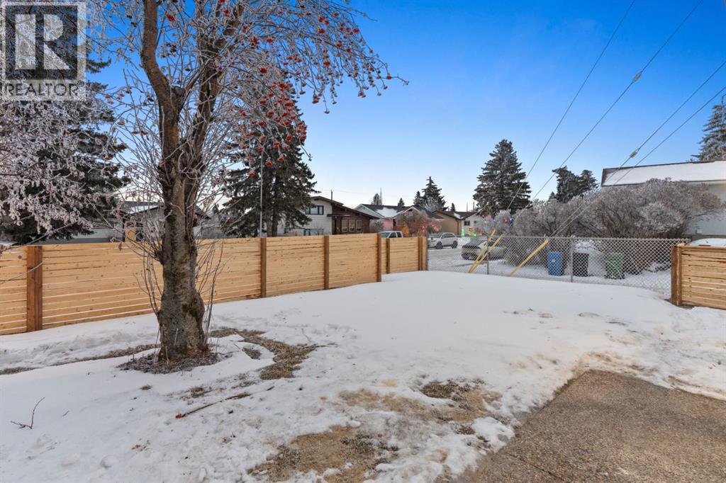 27 Glacier Drive Sw, Calgary, Alberta  T3E 5A2 - Photo 34 - A2276893