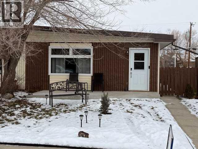 204b 9 Avenue Se, Drumheller, Alberta  T0J 0Y6 - Photo 1 - A2267011