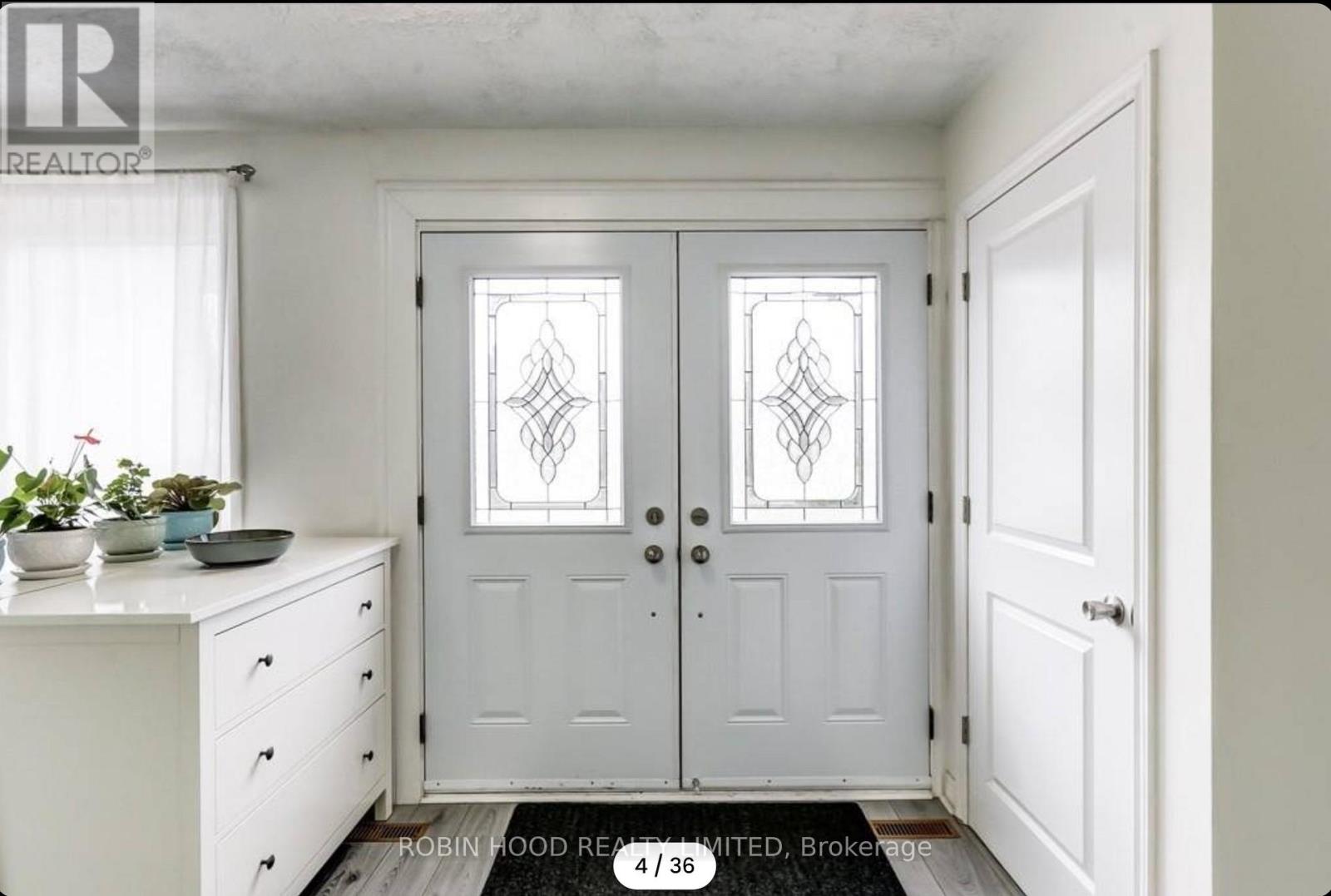 5290 LAWRENCE AVENUE E, Toronto, Ontario