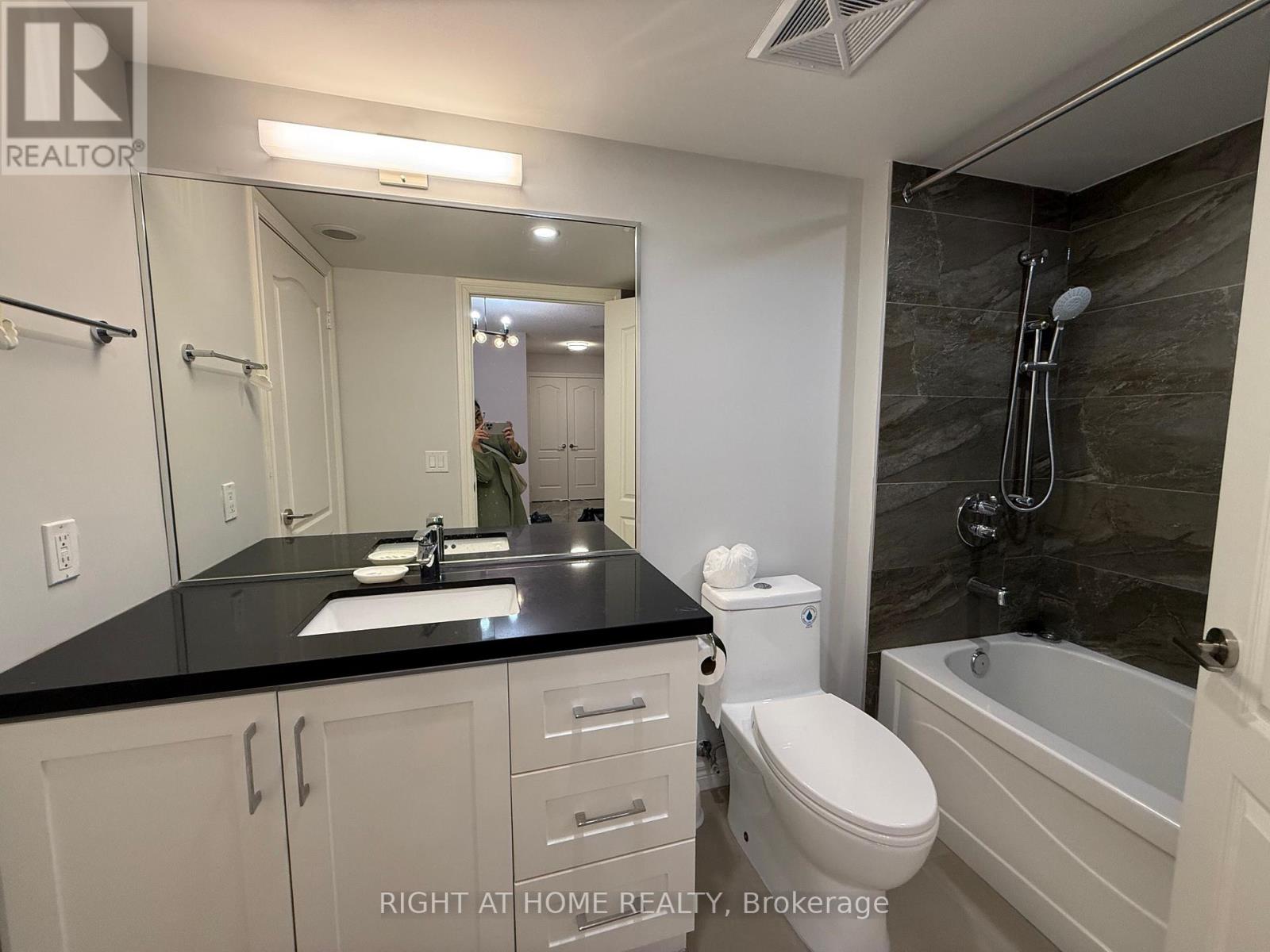 Ph3503 - 70 Town Centre Court, Toronto, Ontario  M1P 0B2 - Photo 10 - E12685266