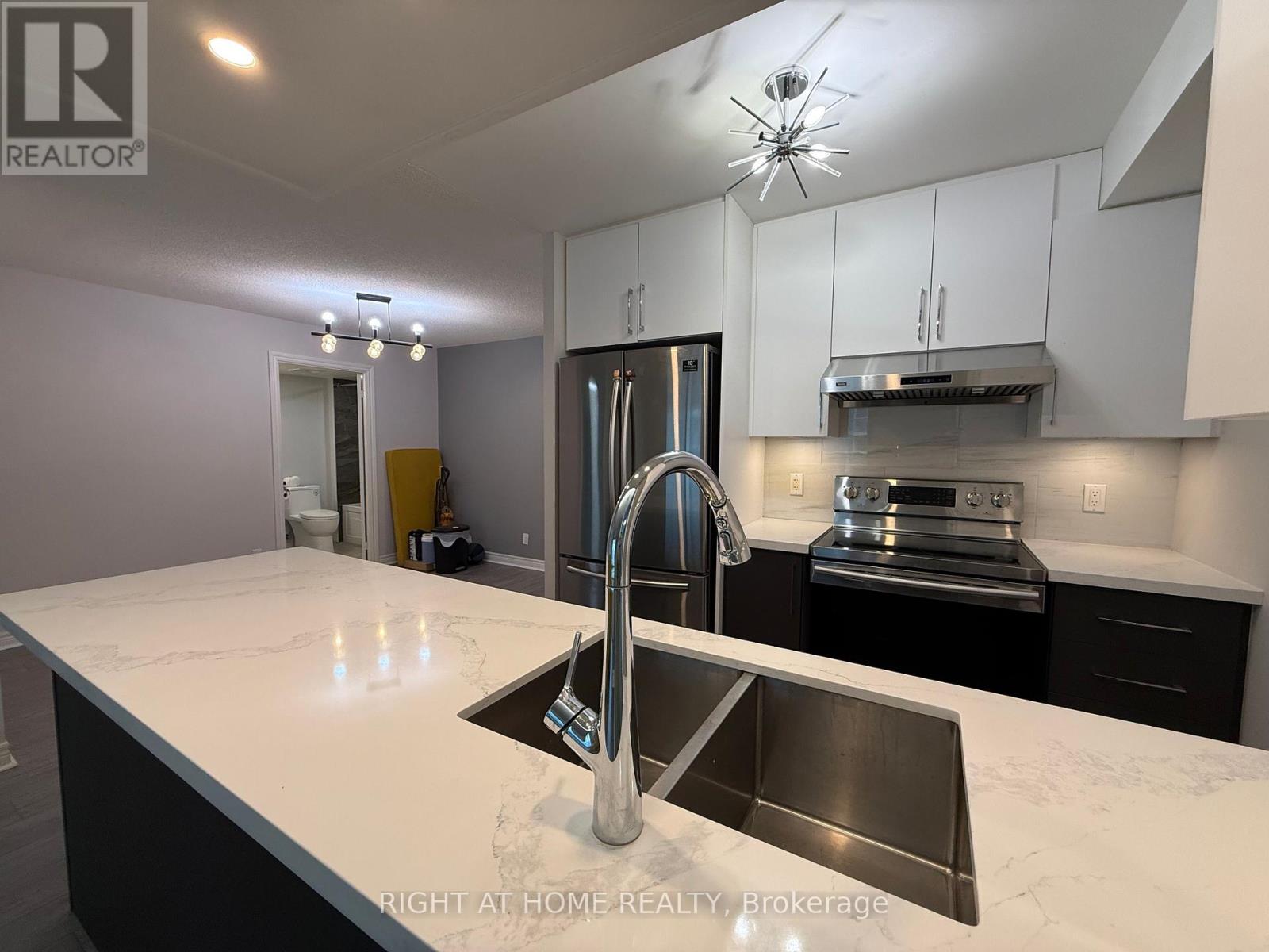 Ph3503 - 70 Town Centre Court, Toronto, Ontario  M1P 0B2 - Photo 2 - E12685266