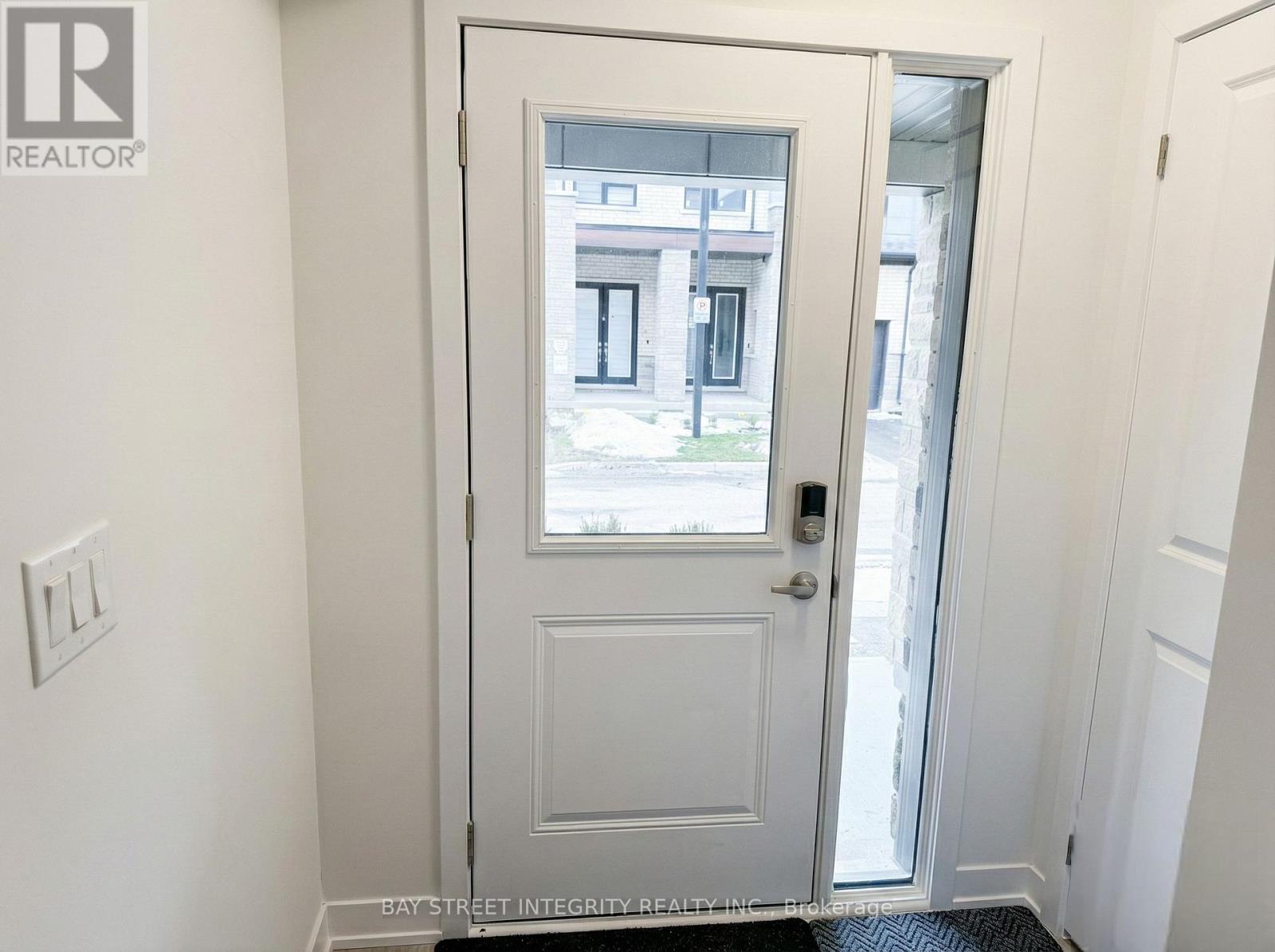 27 John Canning Way, Markham, Ontario  L3R 3X3 - Photo 3 - N12685262