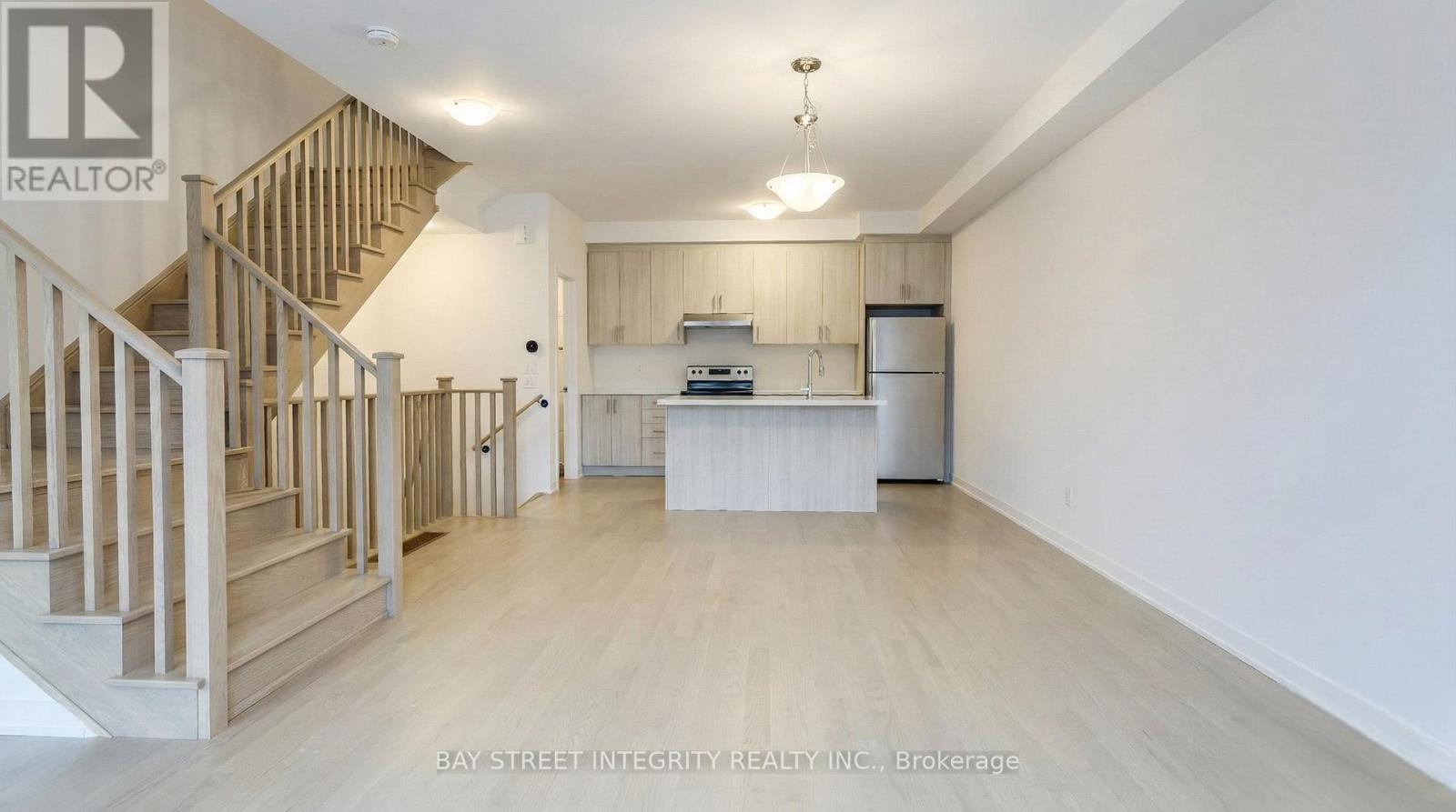 27 John Canning Way, Markham, Ontario  L3R 3X3 - Photo 7 - N12685262