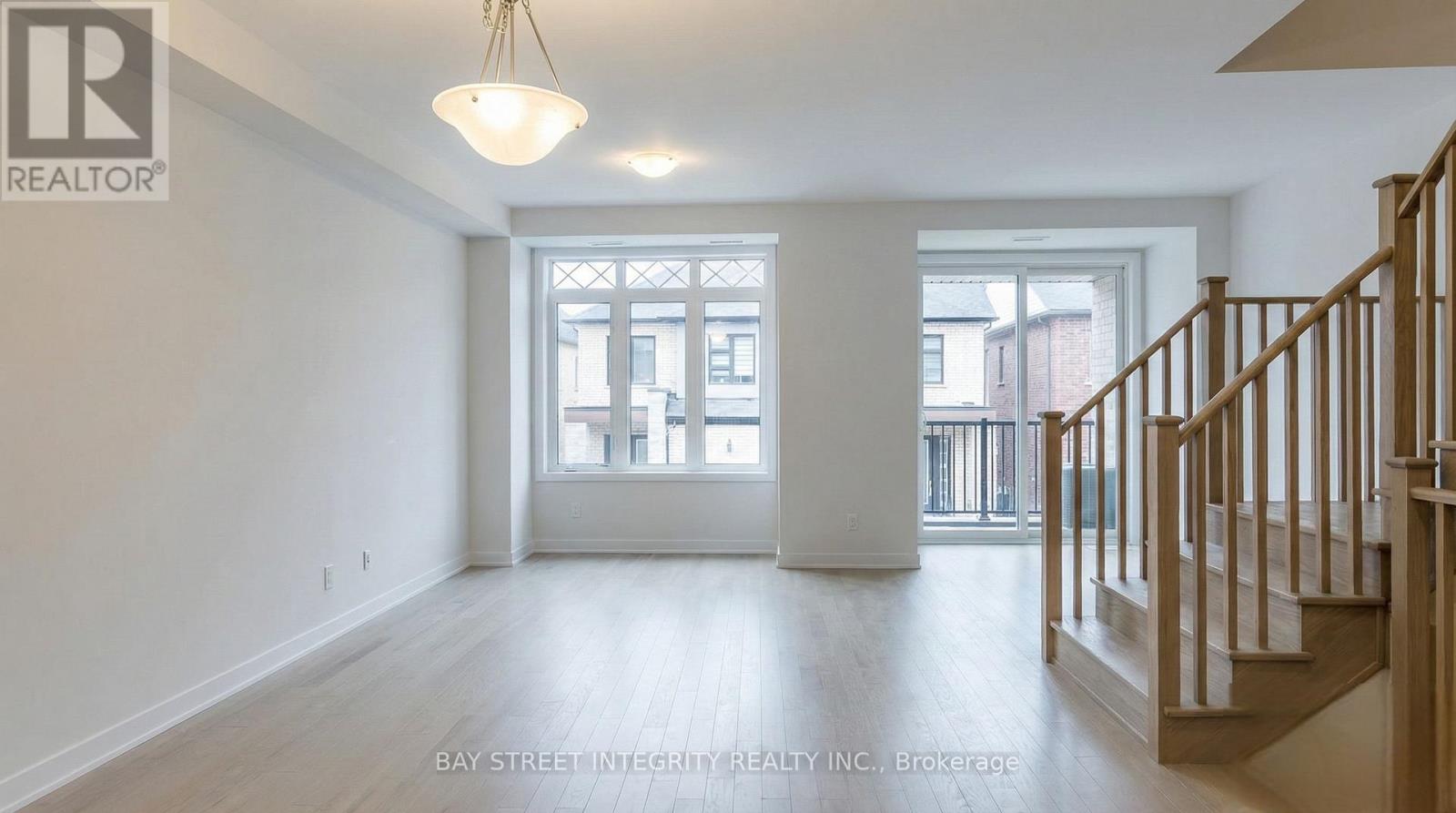 27 John Canning Way, Markham, Ontario  L3R 3X3 - Photo 9 - N12685262