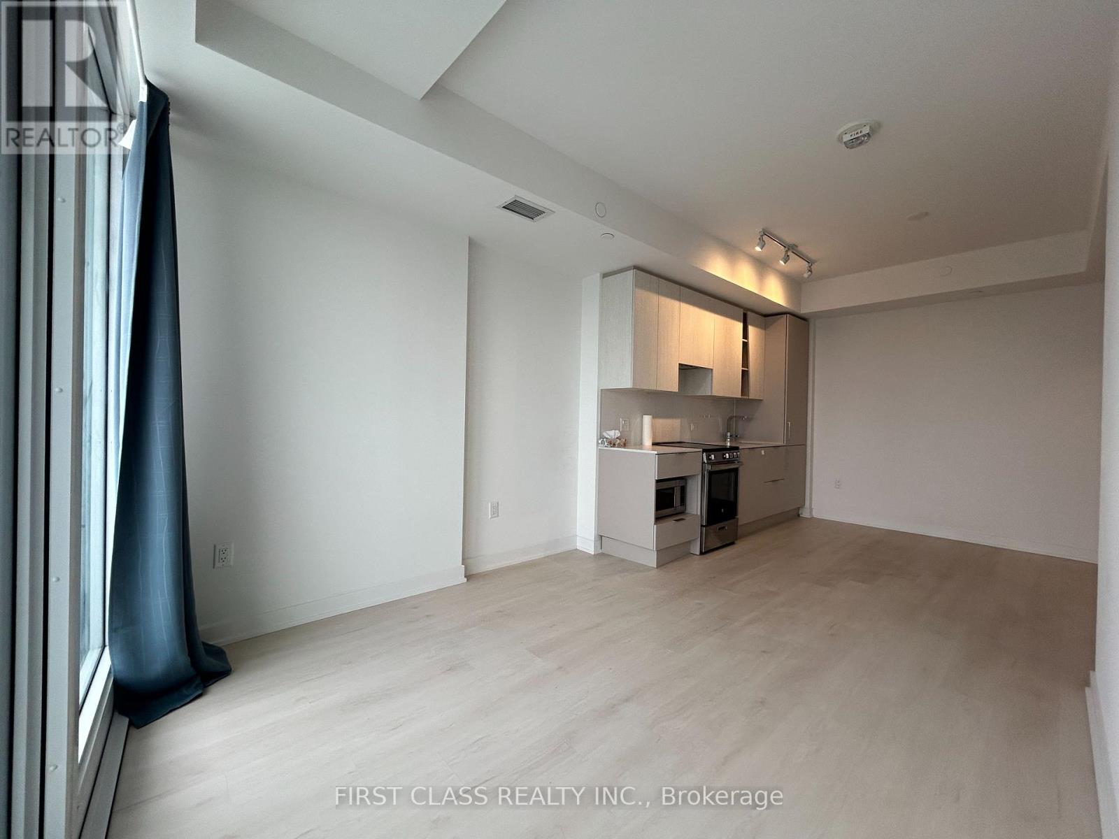 3513 - 3900 Confederation Parkway E, Mississauga, Ontario  L5B 0M3 - Photo 10 - W12685246