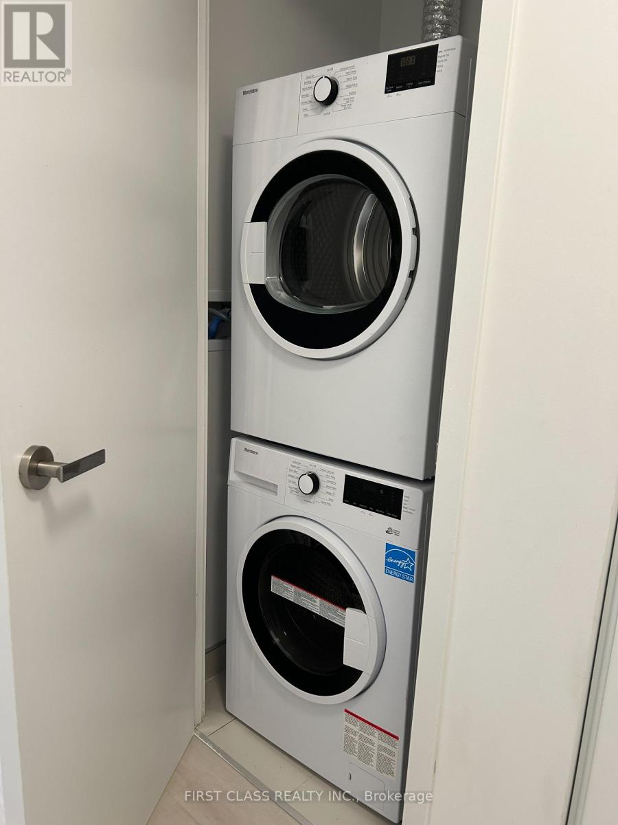 3513 - 3900 Confederation Parkway E, Mississauga, Ontario  L5B 0M3 - Photo 16 - W12685246