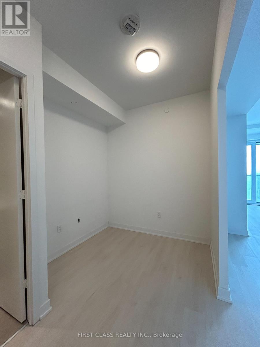 3513 - 3900 Confederation Parkway E, Mississauga, Ontario  L5B 0M3 - Photo 7 - W12685246