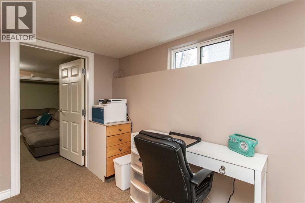 5804 44 Avenue, Red Deer, Alberta  T4N 3J5 - Photo 28 - A2276335