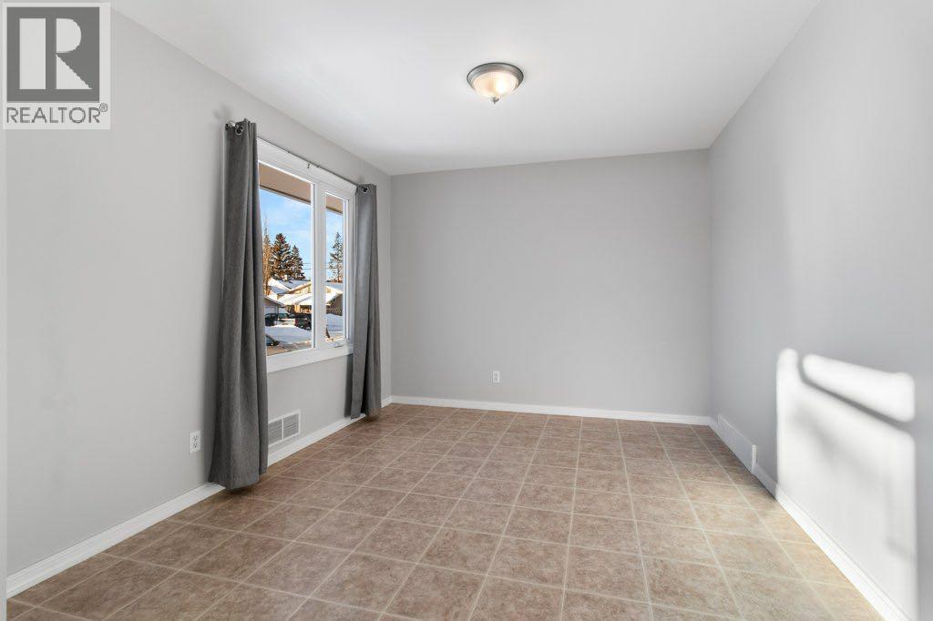 3738 46 Street, Red Deer, Alberta  T4N 1L6 - Photo 9 - A2278168