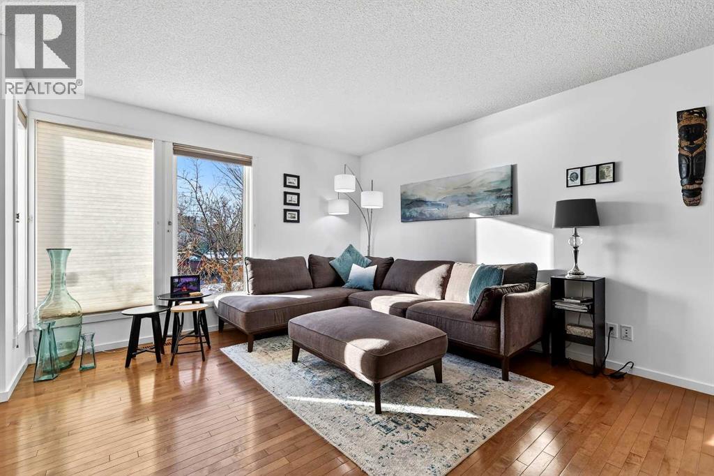 222 Walden Gate Se, Calgary, Alberta  T2X 0P3 - Photo 3 - A2277197