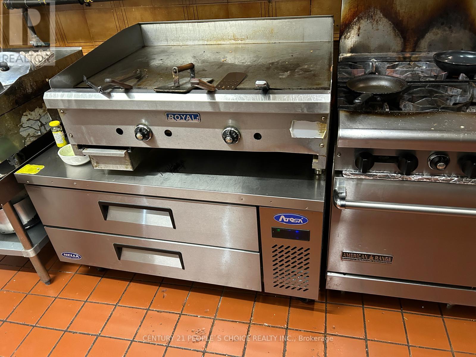 1100 Simcoe Street N, Oshawa, Ontario  L1G 4W6 - Photo 10 - E12685286