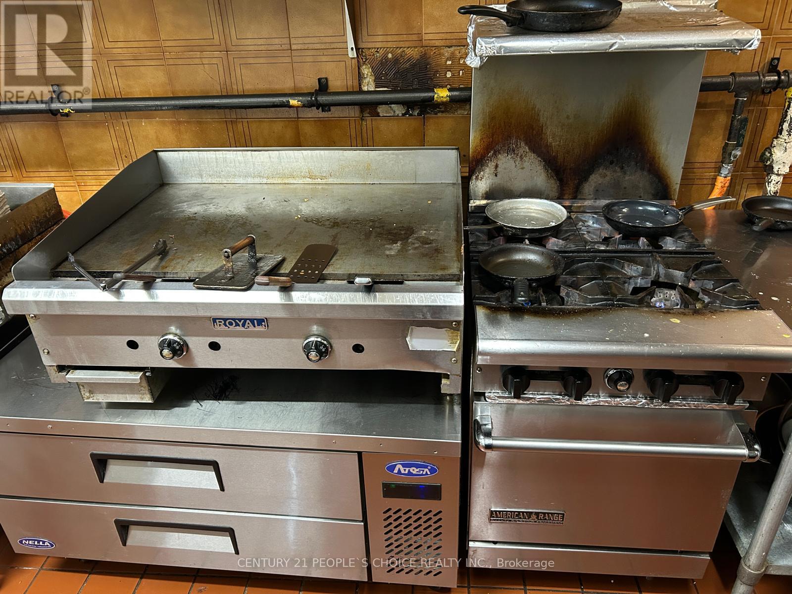 1100 Simcoe Street N, Oshawa, Ontario  L1G 4W6 - Photo 5 - E12685286