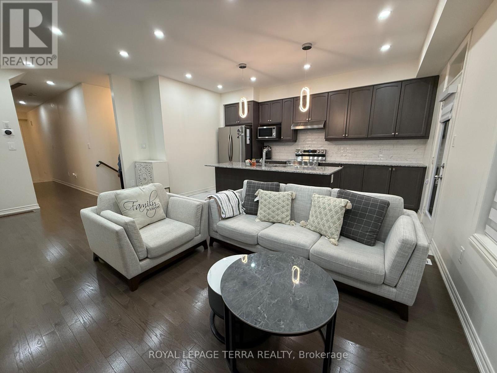 70 Fruitful Crescent, Whitby, Ontario  L1P 0N3 - Photo 11 - E12685288