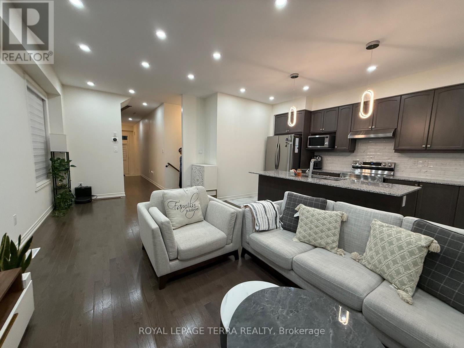 70 Fruitful Crescent, Whitby, Ontario  L1P 0N3 - Photo 12 - E12685288