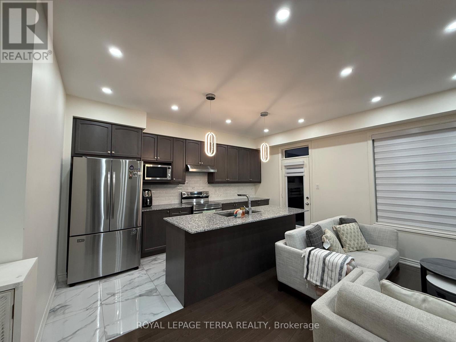 70 Fruitful Crescent, Whitby, Ontario  L1P 0N3 - Photo 17 - E12685288