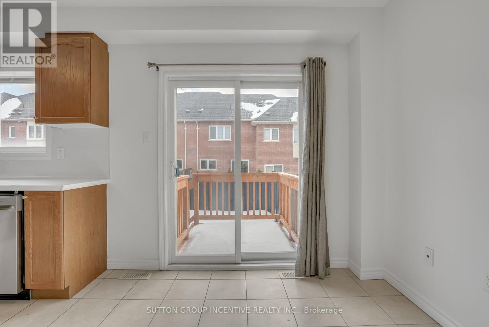 42 Southeast Passage, Whitchurch-Stouffville, Ontario  L4A 0Y3 - Photo 14 - N12685290