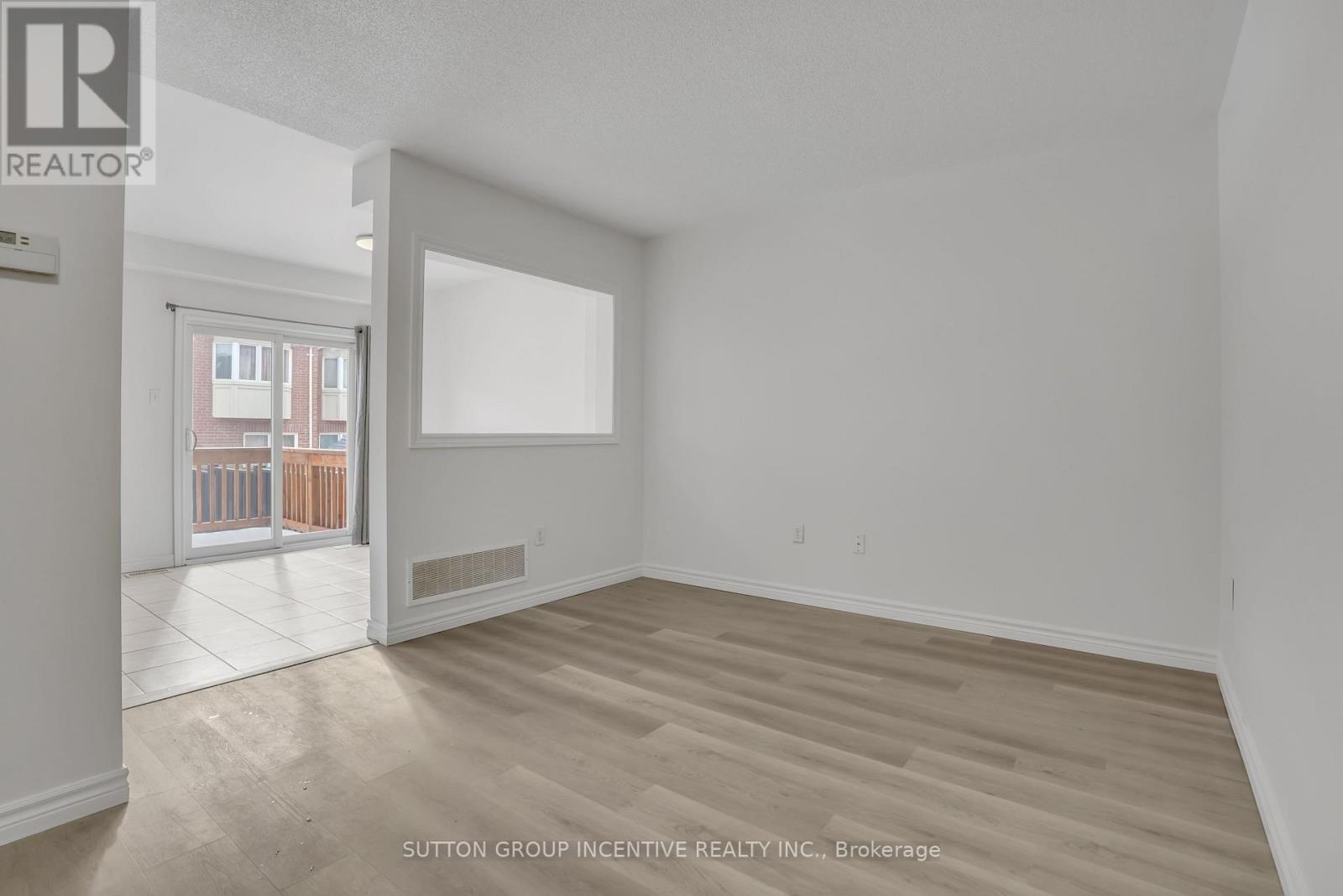 42 Southeast Passage, Whitchurch-Stouffville, Ontario  L4A 0Y3 - Photo 17 - N12685290