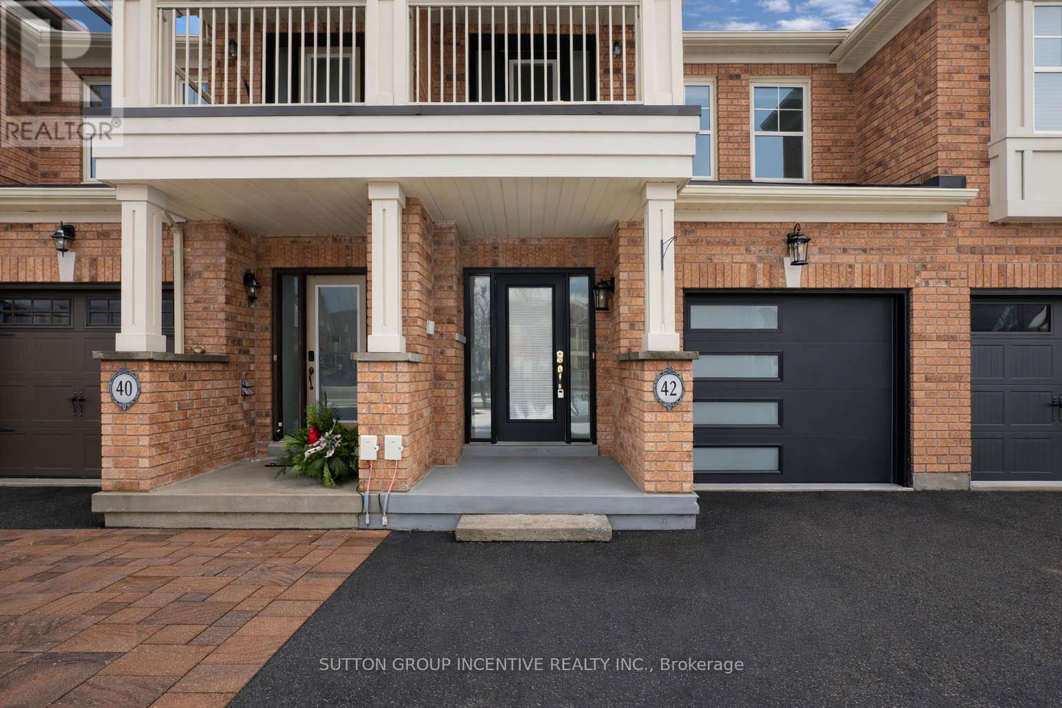 42 Southeast Passage, Whitchurch-Stouffville, Ontario  L4A 0Y3 - Photo 3 - N12685290