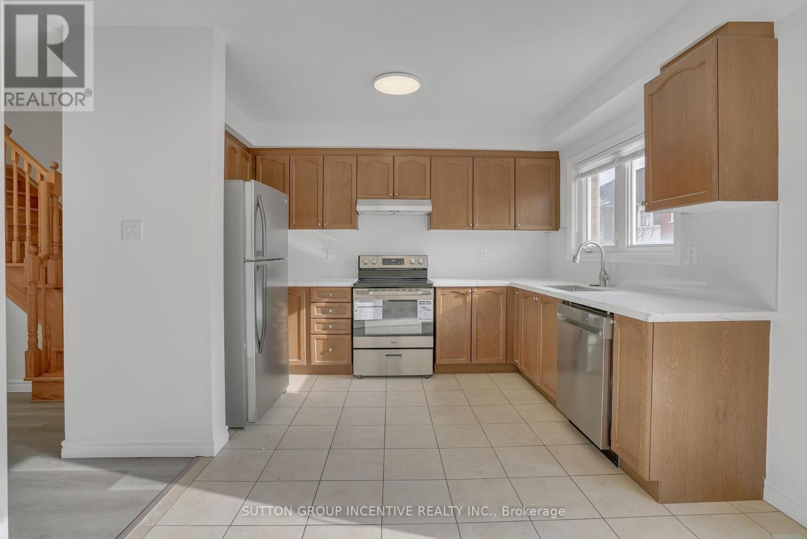 42 Southeast Passage, Whitchurch-Stouffville, Ontario  L4A 0Y3 - Photo 7 - N12685290